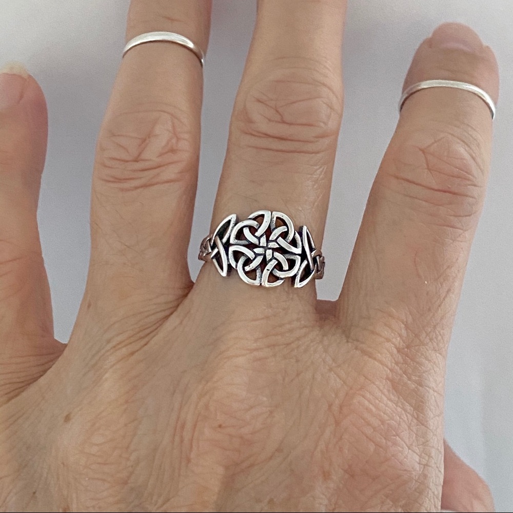 Sterling Silver Trinity Weave Celtic Ring, Trique… - image 1